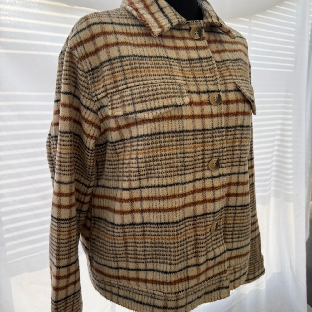Neutral Plaid Button-Up Shacket Jacket – Cozy Fall Layer (Wool Blend) - Picture 9 of 13